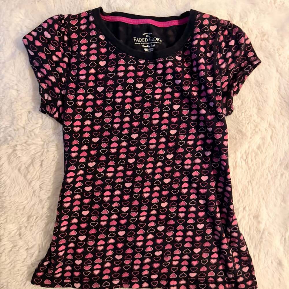 Faded Glory Heart Print T-Shirt Black Pink